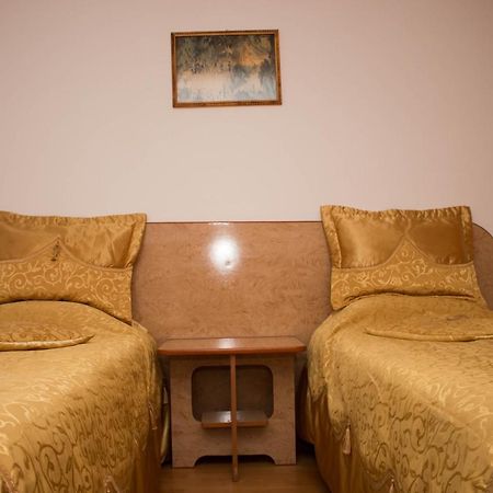 N&S Hotel Barlad Bîrlad エクステリア 写真