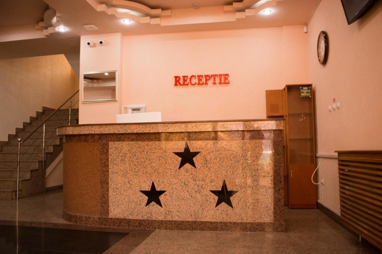 N&S Hotel Barlad Bîrlad エクステリア 写真